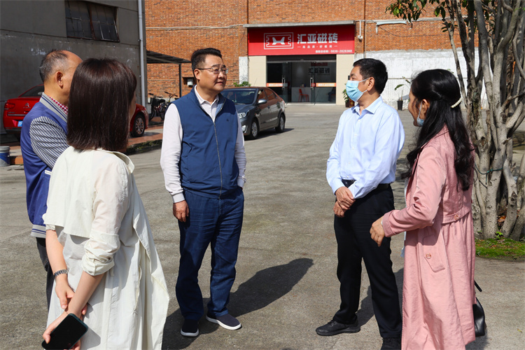 四川省供銷社黨組成員、機(jī)關(guān)黨委書記李先明帶隊(duì)開展節(jié)前安全生產(chǎn)督查工作